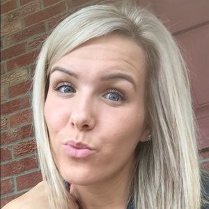 Meet your Posher, Alalicia